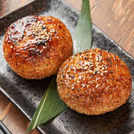 Dashi soy sauce grilled rice balls