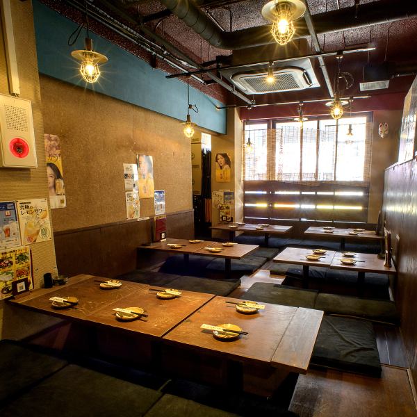 【会社の宴会など、各種ご宴会に最適！】2Fは掘りごたつ席になっており、最大50名様まで入ります！フロア全体の貸切も可能ですので、ぜひお問い合わせください♪