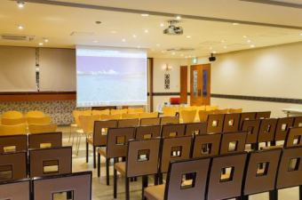 [Conference room] [Seminar] [Lecture] Settings that can seat up to 80 people ♪ Hold a social gathering directly after the meeting or seminar lecture ♪