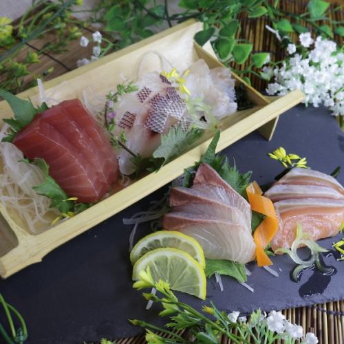 我們也推薦生魚片等採用精選食材製成的菜餚！