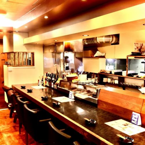 <p>包場最多可容納80人。套餐含無限暢飲，價格合理，3500日圓起。此外，還提供雞尾酒、泡盛酒和燒酒等無限暢飲。</p>