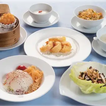 ☆茉莉。.:*・゜~僅限平日午餐套餐~ 包含炒菜和蒸點心在內的8道菜，價格為3520日元（含稅）