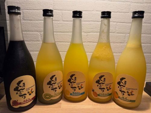 這裡是江東廚房♪

這是店裡很受歡迎的水果飲料🍋
這是一款受歡迎的果酒，其中標準成分包括葡萄、奇異果、夏柑橘、柚子和菠蘿，以及限時供應的番茄、setka和梨子。

您可以選擇冰塊、蘇打水或優格！

優格很受歡迎，但我個人推薦它，因為它充滿了果肉，所以我喜歡加冰塊🧊

來訪時請試試看☆

現在正在接受忘年會和新年會的預訂♪如果提前預訂，我們將為您提供免費套餐➕1道菜♬
我們期待您的預訂🍺

#江東廚房
#西式居酒屋古東廚房
#筑波香料咖哩
#筑波午餐
#筑波咖啡廳
#筑波居酒屋
#筑波活動
#年終聚會
#新年派對
#筑波忘年會
#筑波葡萄酒
#筑波咖啡
#萬博記念公園站
#筑波烘焙點心
#筑波外賣
#聖誕派對
#筑波聖誕節