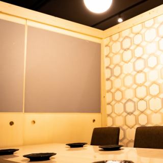 津田沼での大人なデートや記念日、女子会、合コンに大人気！落ち着きある完全個室空間で、宴会、パーティーをお楽しみください。お得な飲み放題付プランも多数ご用意しております。