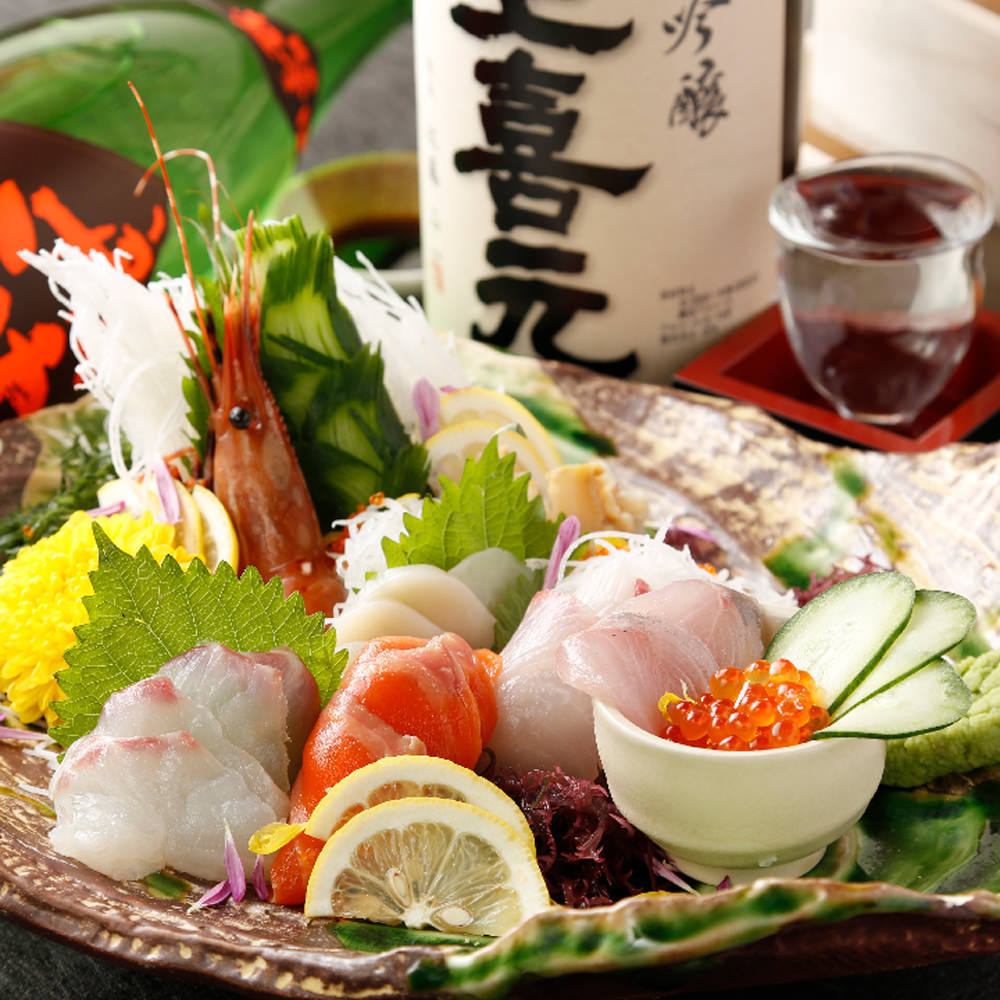 市場より毎朝仕入れる新鮮な海の幸は鮮度抜群です！