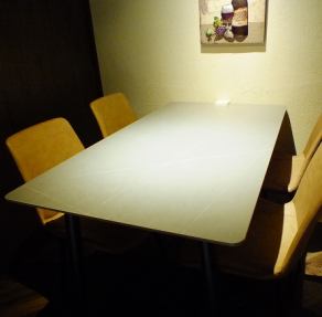 [2F] Private room with a table♪