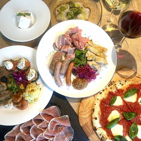 ～生ハム食べ放題♪～お肉の盛り合わせなどを含む全7品◆2H飲み放題付5000円(税込)