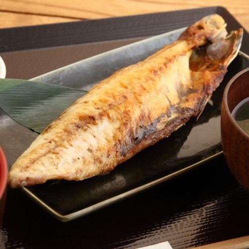 Culture-dried charcoal-grilled mackerel set meal