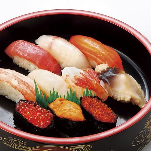 A set menu packed with popular toppings! [Makoto (10 pieces)] 3,400 JPY (incl. tax)