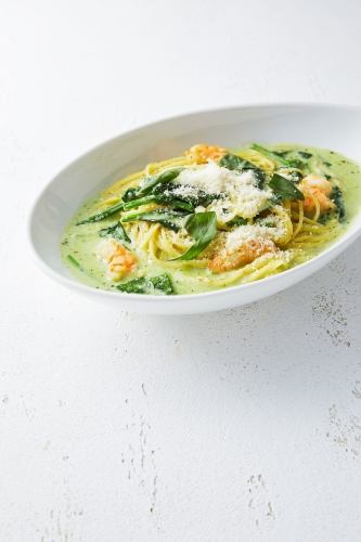 Shrimp and spinach basil cream