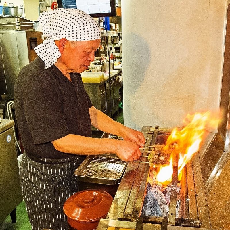 我们在内部准备鸡肉作为早餐，特别注重它的新鲜度和味道！