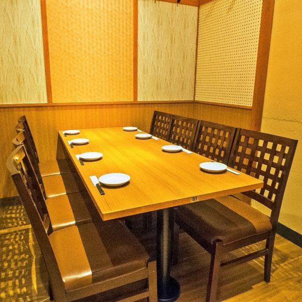 The restaurant has a calm Japanese feel.We have 2 completely private rooms for 6 people ♪ Great for talking at a girls' night out, complaining while drinking together, or having fun at a birthday party ◎ We also have table seats that are perfect for casual drinking! We will guide you to the appropriate seats, so please feel free to contact us!