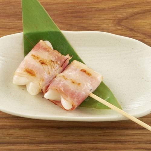 Mochi bacon skewer (1 piece)