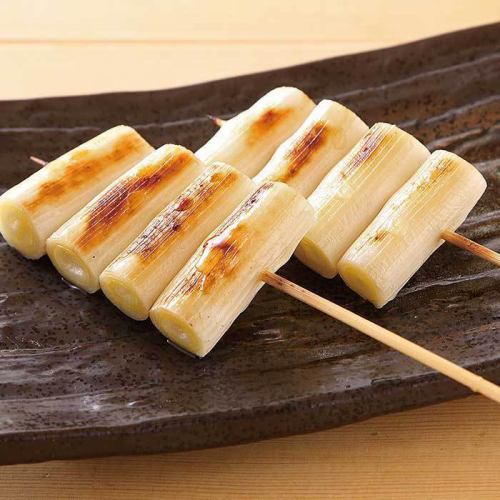 Long onion skewer (1 skewer) / Shishito pepper skewer (1 skewer) each