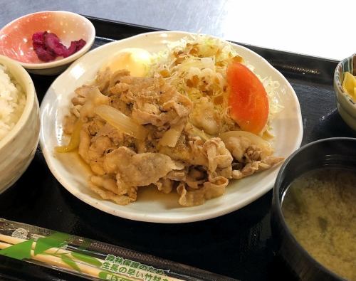 さくらの日替わり定食(ご飯・お味噌汁・小鉢・お新香付き)