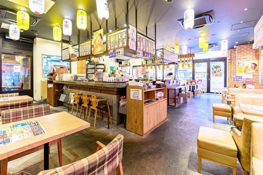 本店氣氛溫馨宜人，無論您是獨自一人、情侶聚餐，或是與朋友、熟人、家人等輕鬆愉快地用餐，都能輕鬆自在！我們也提供包含無限暢飲的宴會套餐。