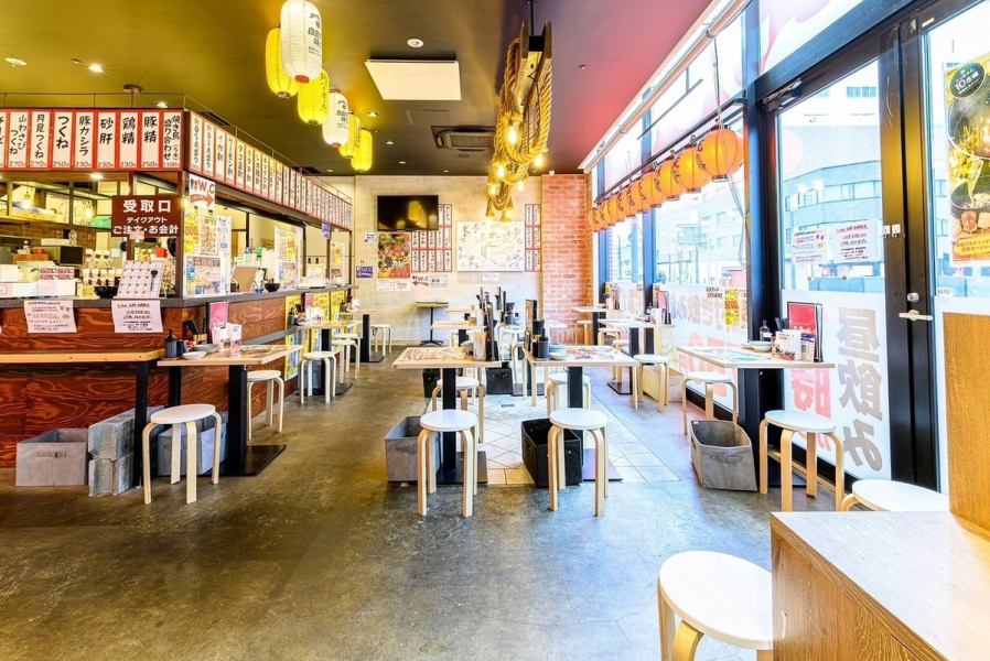 寬敞的店內空間，即使多人聚餐也能輕鬆應付！公司聚會、朋友聚會等，也歡迎您來享用。此外，還可以舉辦慶功宴。