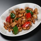 Stir-fried chicken and cashew nuts