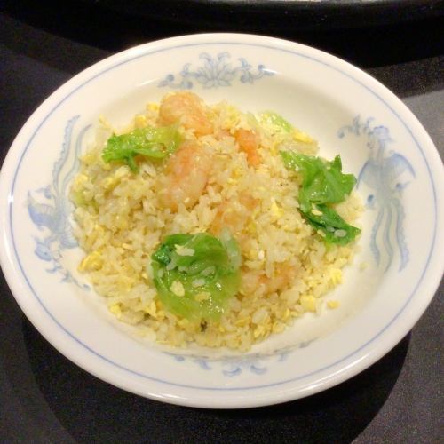 Shrimp and lettuce fried rice