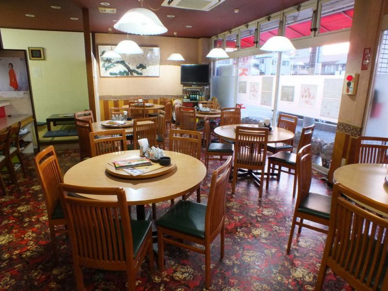 There are a total of 140 seats in various types, including authentic Chinese round tables, tables, counters, tatami rooms, and karaoke rooms!We welcome large parties, family gatherings, and small groups♪