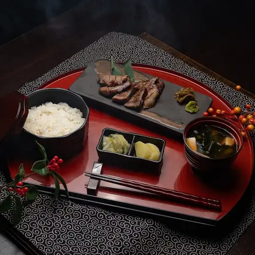 仙台厚切り牛タン定食 並
