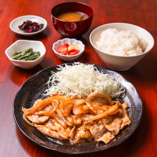 レギュラーメニュー5つ+週替わりの定食メニューの計6種をご用意