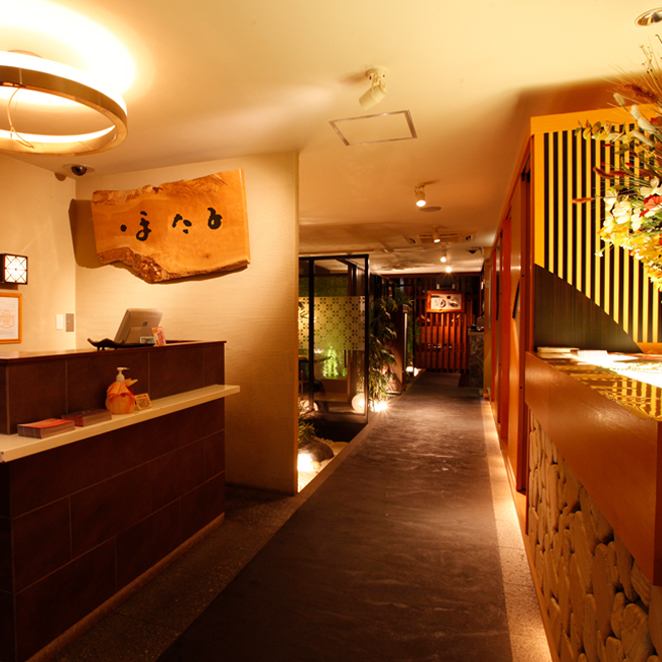 "Firefly" boasts a high-quality space and creative cuisine! How about a slightly luxurious banquet?