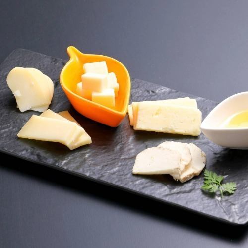 チーズ五種盛り合わせ