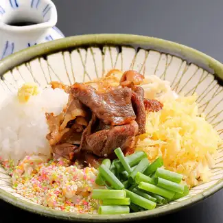 十勝ハーブ牛のぶっかけ麺(小麦 ゆめちから使用)