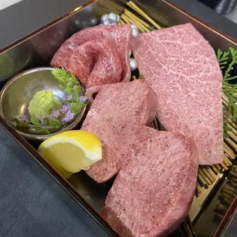 【各種宴会に最適◎】エンペラーブリアンを含む希少部位6種盛り贅沢2H飲み放題16品11000円(税込)