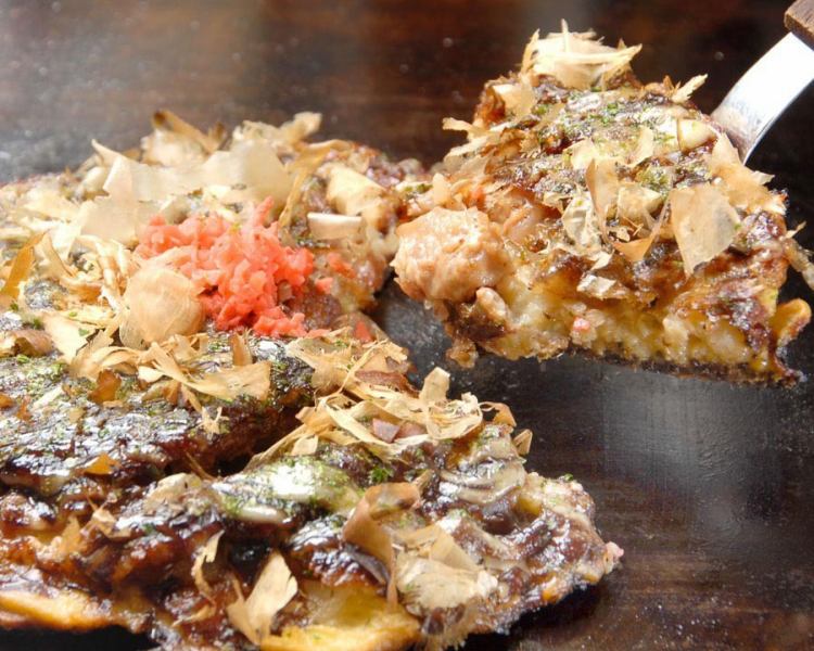 海の幸と豚肉の旨味がギュッと詰まった『チャンポンモダン焼』1232円(税込)