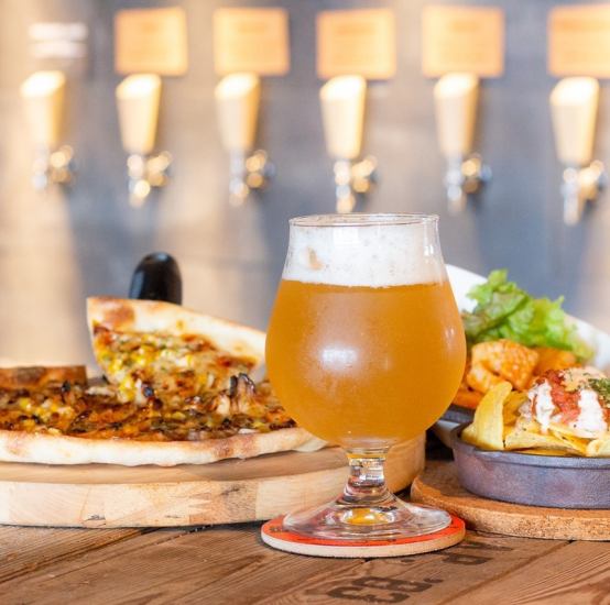Enjoy craft beer brewed in the shop and special dishes!