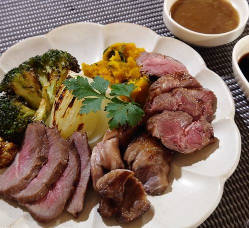 Assorted roast mutton