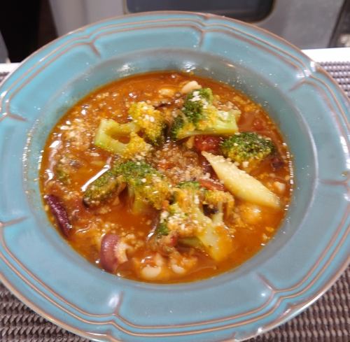 蝦夷鹿と旬菜の煮込み