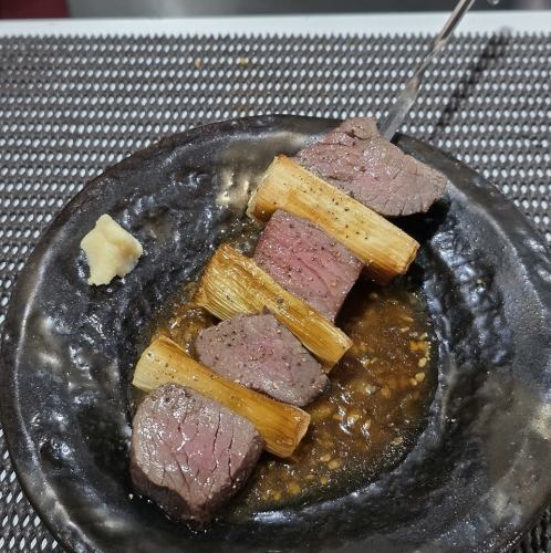 1串烤蝦夷鹿肉