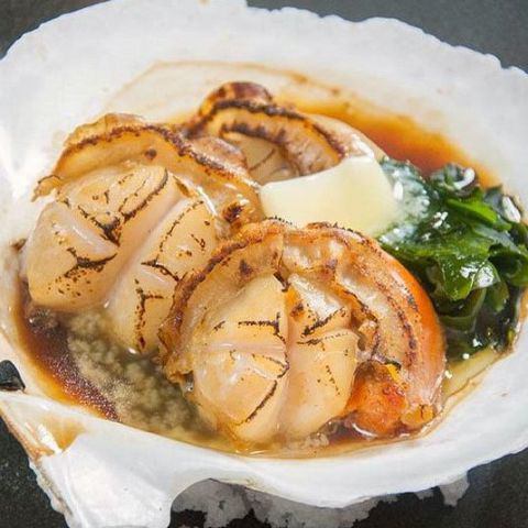 Seared scallops with butter and soy sauce