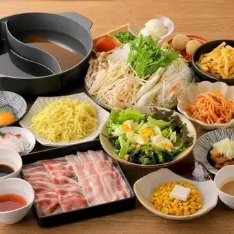 스테디셀러 스탠다드 코스(돼지고기 샤브・돼지 스키 뷔페 + 일품 요리 25품) 120분 생맥주 포함 음료방부