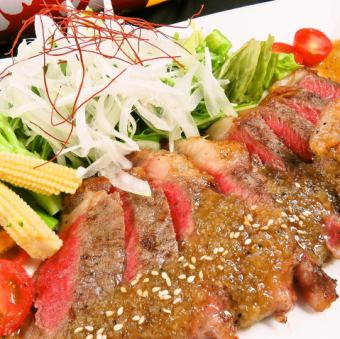 Domestic beef teppanyaki charcoal-grilled steak