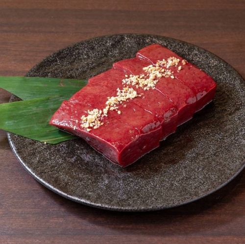 とろける旨さ！角切り上レバー