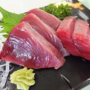 Bonito sashimi / Broiled mackerel / Salmon sashimi / Scallop sashimi / Octopus sashimi / Squid somen sashimi