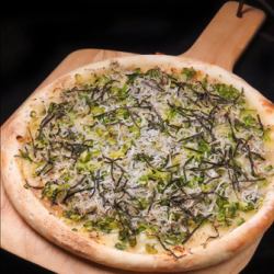 釜揚げしらすの葱たっぷり和風ピッツァ