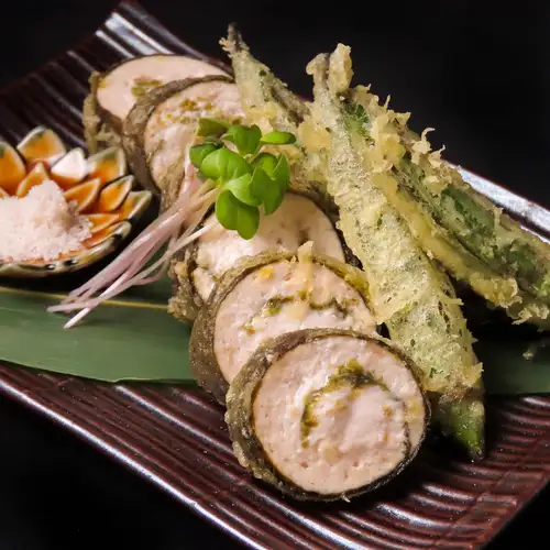 海苔巻き阿波尾鶏の天麩羅