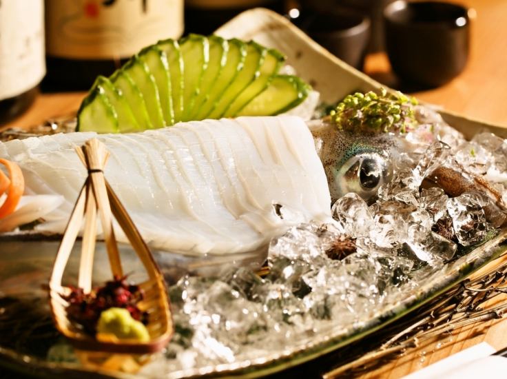 您可以在完全私人的房間裡享用日式海鮮♪ 請享受我們引以為傲的海鮮！