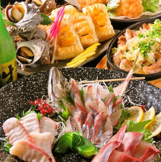 Kusukusu Nakaen商店提供以海鮮為主的菜餚！