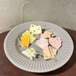 ケーゼとチーズの盛り合わせ