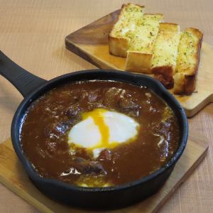 デミグラス牛ホホ肉じゃが