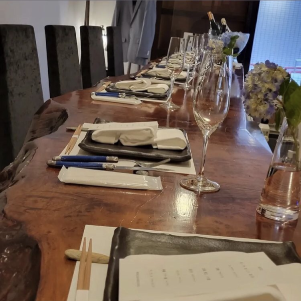 The calm interior is a stylish space that is perfect for dates ♪ Enjoy family dinners, birthday parties and moments with friends.Please feel free to contact us.We will meet the needs of our guests.