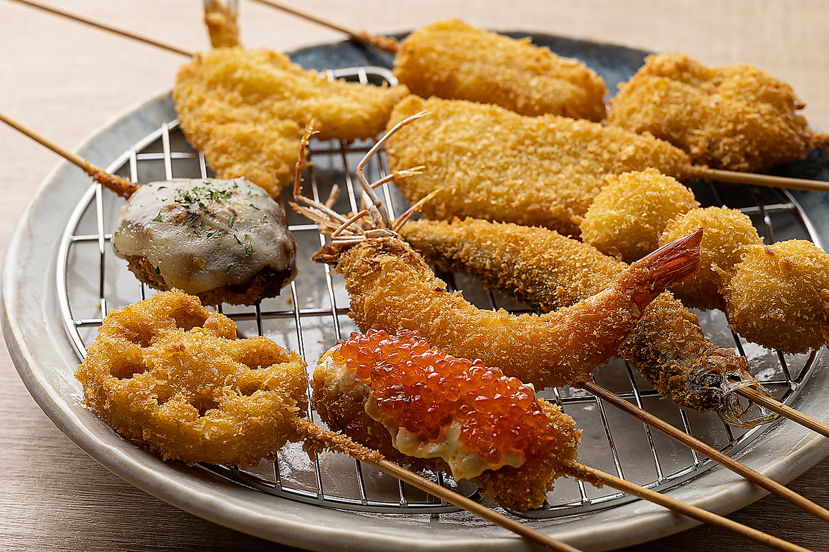 三宮駅2分◆名物串かつと鮮魚が自慢。仕事終わりの一杯・ご宴会に◎貸切は最大36名様!