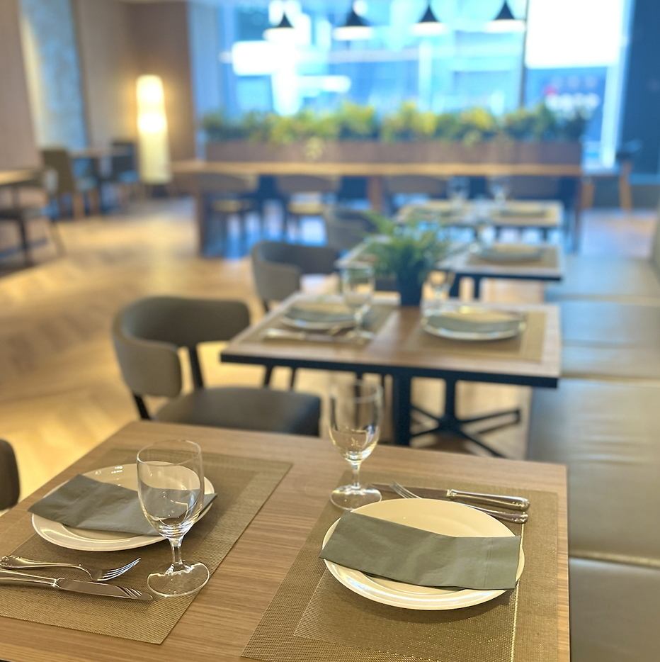 自然光溢れる、広々とした空間で素敵な時間 季節を味わえる魅力なレストラン