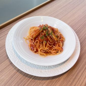 【十一月午餐】奶油義大利麵+無限量沙拉和麵包+迷你甜點和飲品